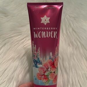 New Bath & Body Works Winterberry Wonder 8oz Body Cream